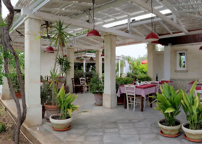 Hotel Masseria L'uliveto Agri 3*