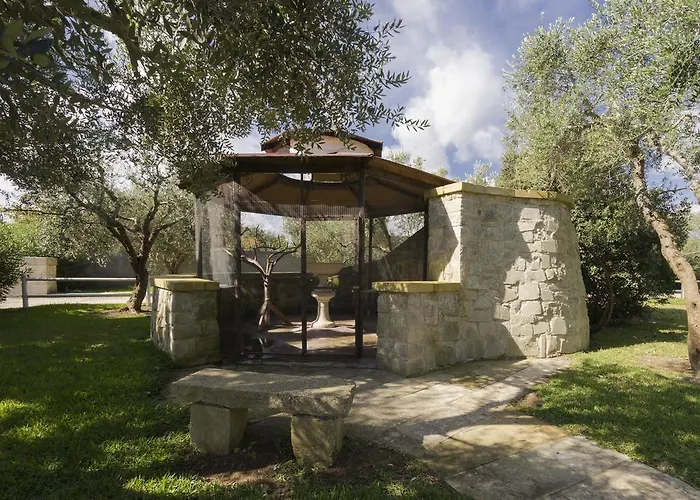 Hotel Masseria L'uliveto Agri 3*