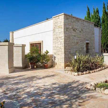 Hotel Masseria L'uliveto Agri 3*