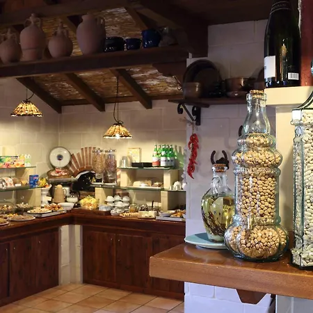 Hotel Masseria L'uliveto Agri 3*