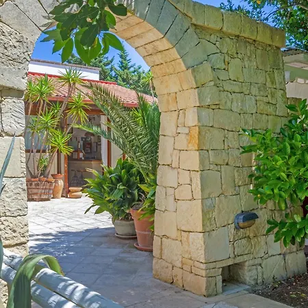 Masseria L'uliveto Agri 3* أوترانتو