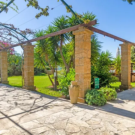 فندق Masseria L'uliveto Agri