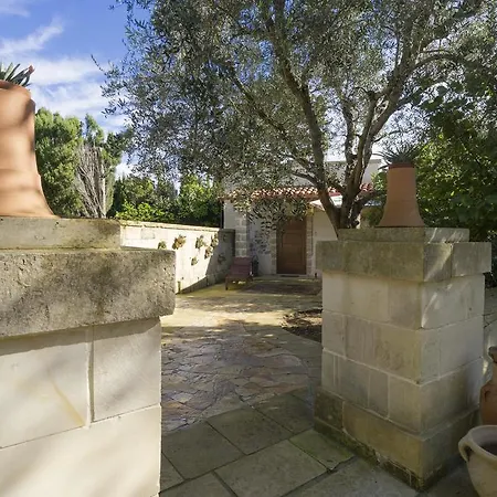 Masseria L'uliveto Agri מלון 3*